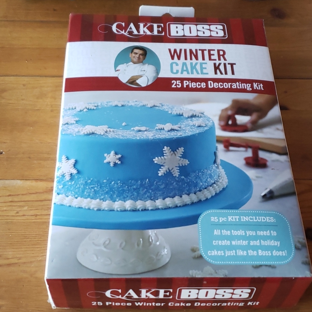 Cake Boss 25 Pc Winter / Holiday Cake Decorating K